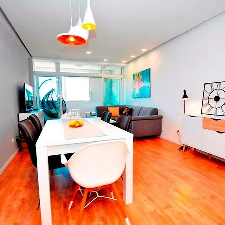 New And Sunny 5 Min From Beach Trstenik شقة سبليت