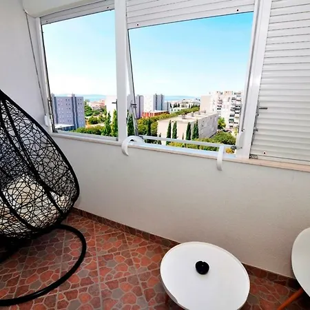 New And Sunny 5 Min From Beach Trstenik *